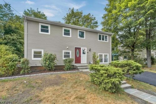 66 Lawrence Dr, Hackettstown, NJ 07840-2526