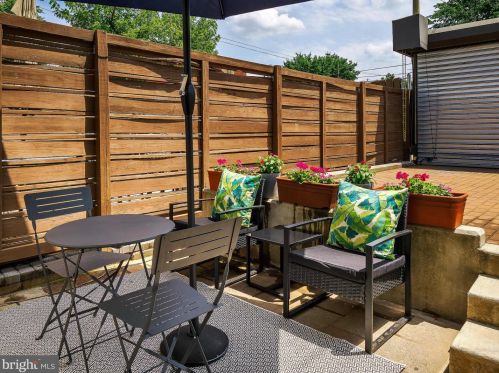 780 Lamont St, Washington DC  20010-1527 exterior