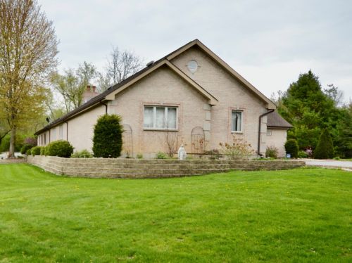 7206 Solon Rd, Spring Grove IL  60081-9675 exterior