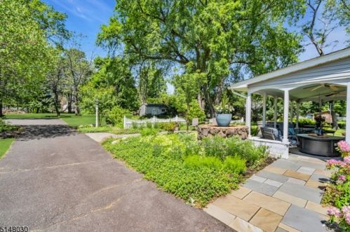 234 Old York Rd, Bridgewater NJ 08807-2686 exterior