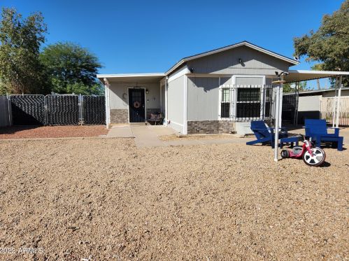 18214 2nd St, Phoenix AZ  85022-1006 exterior