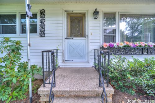 633 Randall Rd, Meskegon MI 49441-4953 exterior