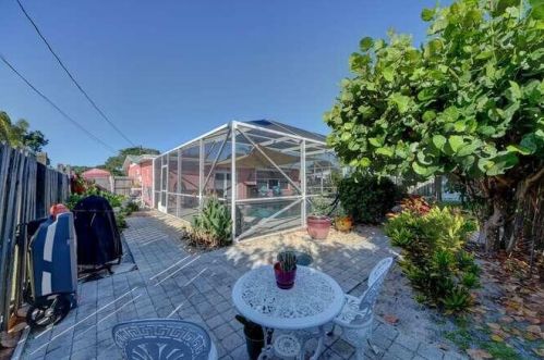 304 Bay St, Fort Pierce FL 34952-1317 exterior