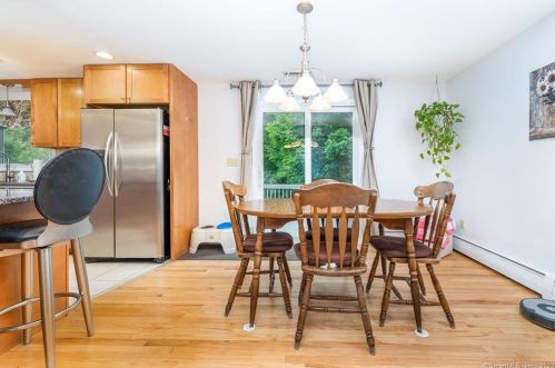 14 Loren Cir, Windsor CT 06095-1011 exterior