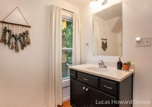 1896 5 St, Meskegon MI 49444-1009 exterior