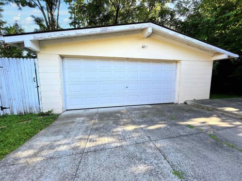 688 Goodale Ave, Clawson MI 48017-1706 exterior