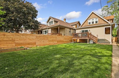 1740 Nagle Ave, Chicago IL 60706-4805 exterior