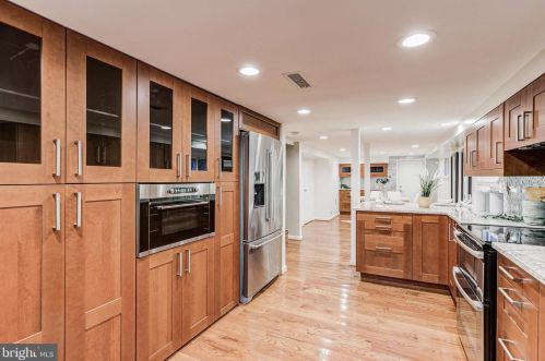 5066 Bonnie Branch Rd, Ellicott MD 21043-7002 exterior