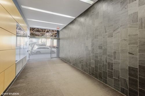 630 Franklin St, Chicago IL 60654-8327 exterior