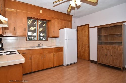 18 Atwells Ave, Providence RI 02909-1026 exterior