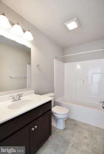 126 High Pointe Dr, Hummelstown PA 17036 exterior