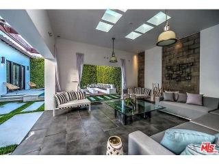 410 Ln Jolla Ave, Los Angeles CA  90048-2232 exterior