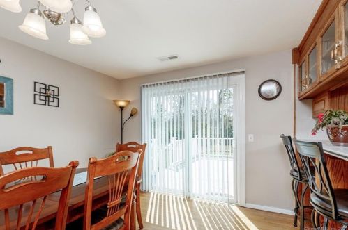 27 Seagrave St, Killingly CT 06239-4129 exterior