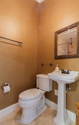 3341 Arlette Dr, Naples FL 34109-1512 exterior