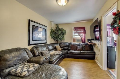 1645 Church St, Rahway NJ 07065-3424 exterior