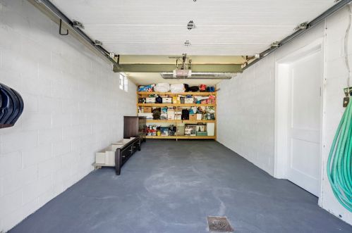 579 Montclair St, Pittsburgh PA 15217-2808 exterior