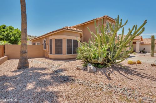 1639 Acoma Dr, Phoenix AZ  85023-2379 exterior