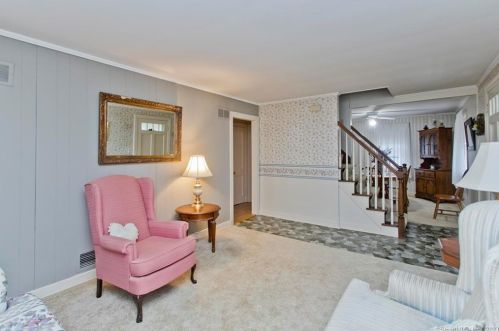 2 Egypt Rd, Ellington CT 06029-2430 exterior