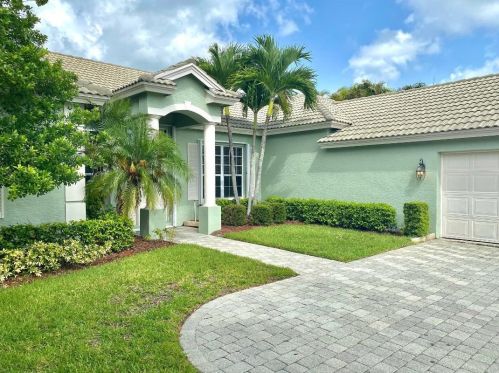 446 Canterbury Ct, Fort Pierce, FL 34983-3404