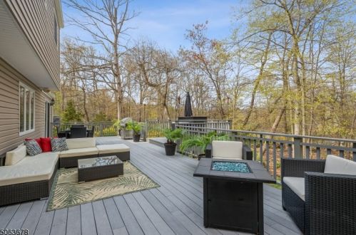 1188 Evergreen Dr, Bridgewater, NJ 08807-1254