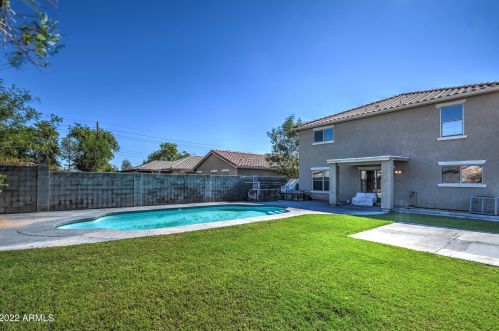 5912 Albeniz Pl, Phoenix AZ 85043-1973 exterior