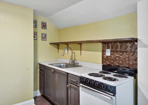 1601 Boulderwoods Dr, Atlanta GA 30316-4032 exterior