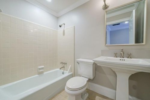 402 Ansley Villa Dr, Atlanta GA  30324-4811 exterior