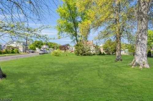 130 Old York Rd, Bridgewater NJ 08807-2686 exterior