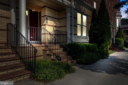 2406 Potomac Ave, Alexandria, VA 22301-1083