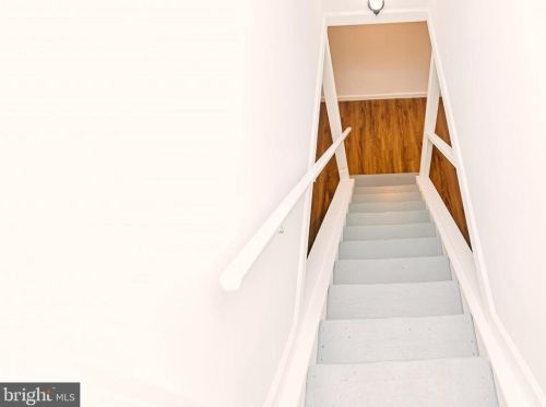 721 Pkwy Ave, Trenton NJ 08618-2729 exterior