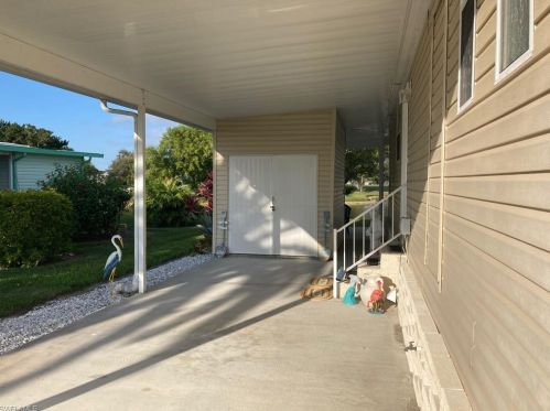 120 Calais Ct, Naples, FL 34112-7051