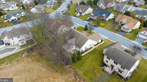 107 Kilgannon Ln, Lancaster PA 17603-9050 exterior