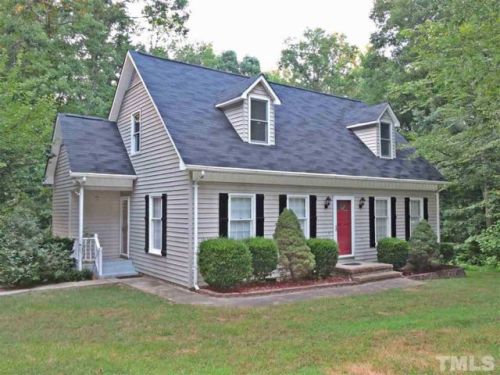 421 Reade Dr, Roxboro, NC 27573-5156