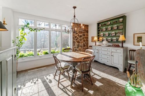 76 Davenport Rd, Roxbury CT 06783-1000 exterior