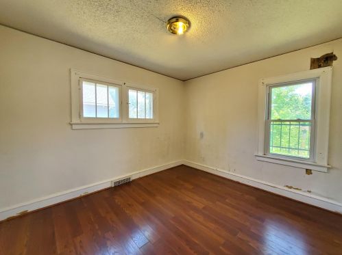 4906 37th St, Milwaukee WI  53221-2529 exterior