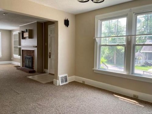 8959 Forest Ave, Saint Louis MO  63114-4833 exterior