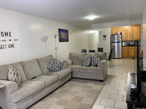 730 218th St, Bronx NY 10467-5881 exterior