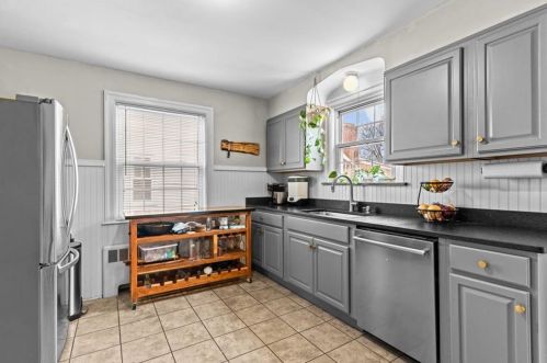 140 Windmill St, Providence RI  02904-1426 exterior