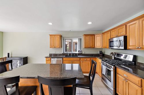 21192 Strawberry Hills Dr, Macomb Township MI 48044-2277 exterior