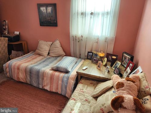 7801 Horrocks St, Philadelphia PA 19124-1812 exterior