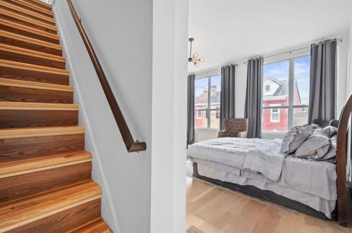 131 44th St, Pittsburgh PA  15201-3037 exterior