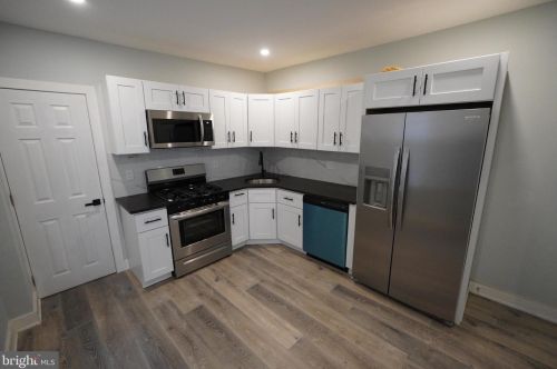 3103 Emerald St, Philadelphia PA 19134-3101 exterior