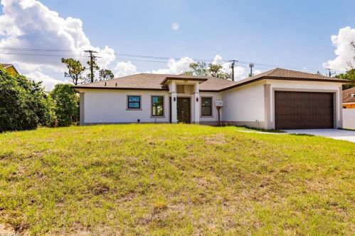 2498 44th St, Naples, FL 34116-7929