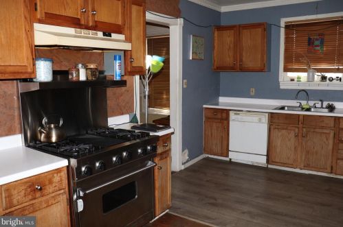 359 Mcclellan Ave, Trenton NJ 08610-6047 exterior