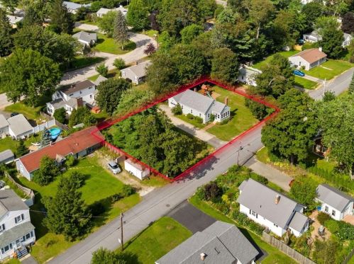 42 Joffre St, Concord, NH 03301-2635