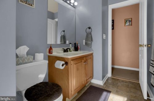 70 Bowman Rd, Hanover PA 17331-4200 exterior