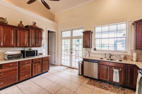 3965 56 Ave, Naples FL 34120-2809 exterior