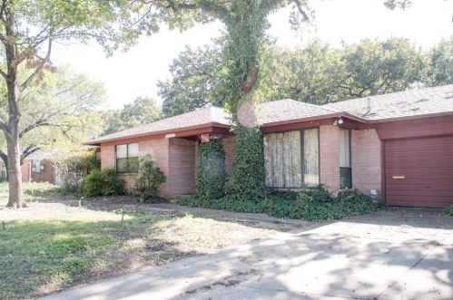 1624 6 St, Irving TX 75060-4310 exterior