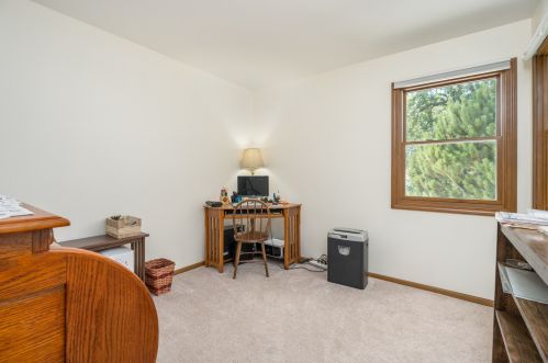 942 Kirk Ave, Elmhurst IL 60126-5143 exterior