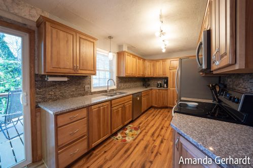 215 Mcconnell Ave, Meskegon MI 49445-2762 exterior